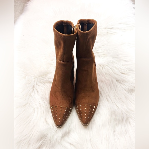 MICHAEL KORS
Dover Studded Faux Suede Boot✨brand new - Picture 4 of 7